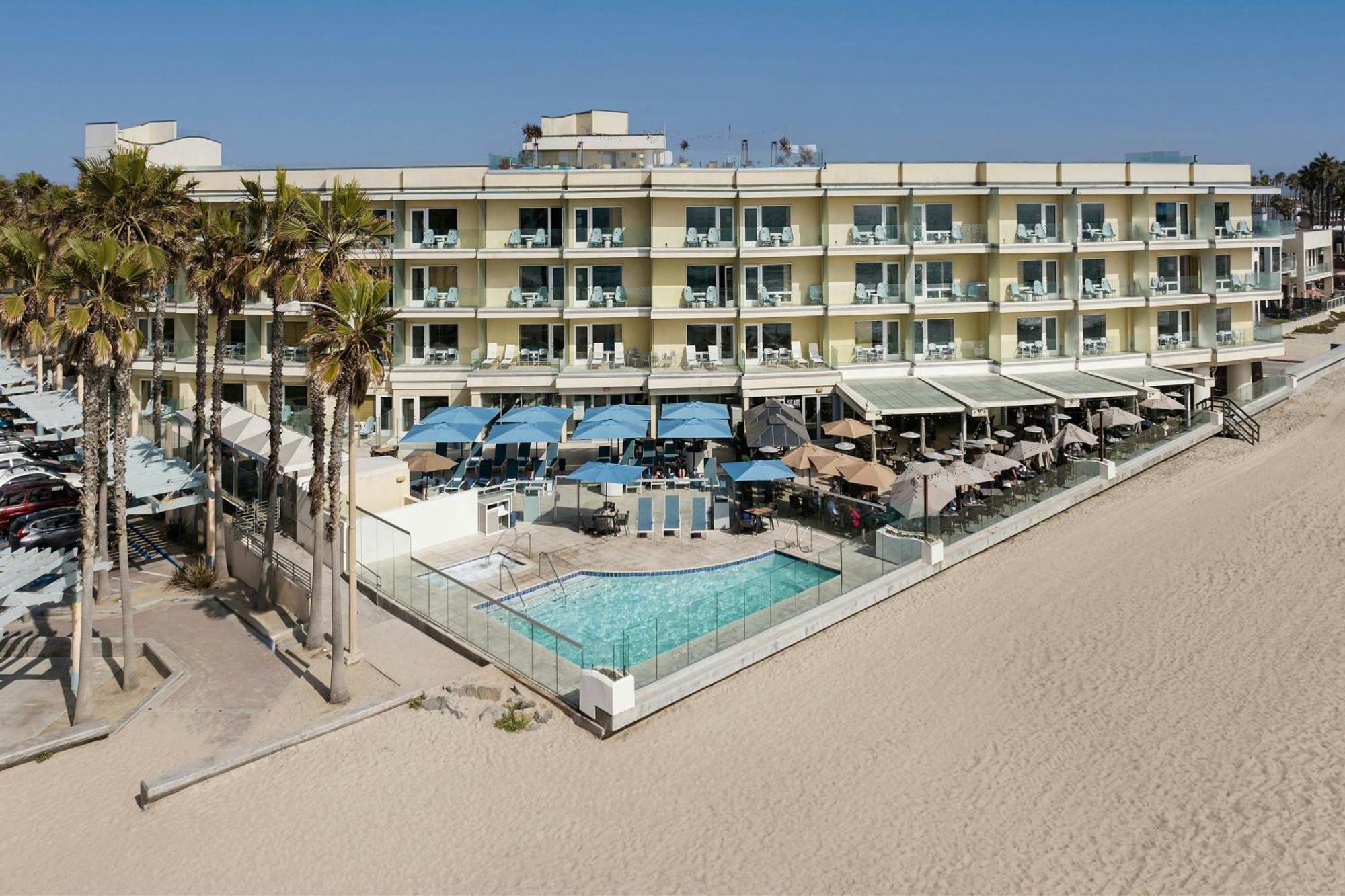 אימפריאל ביץ' Pier South Resort, Autograph Collection מראה חיצוני תמונה