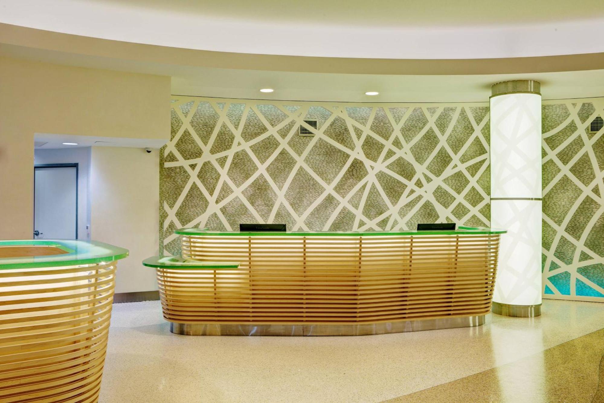 אימפריאל ביץ' Pier South Resort, Autograph Collection מראה חיצוני תמונה